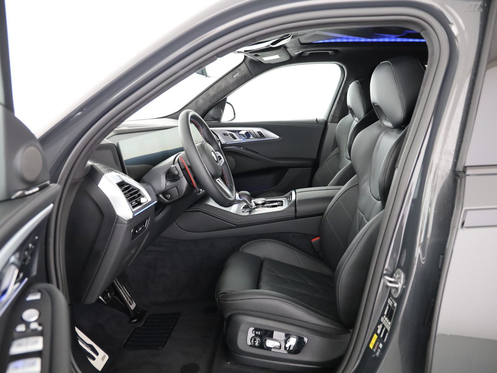 BMW XM 50e Plug-in Hybrid, Plug-in-Hybrid Benzin/Elektro, Neuwagen, Automatik - 5