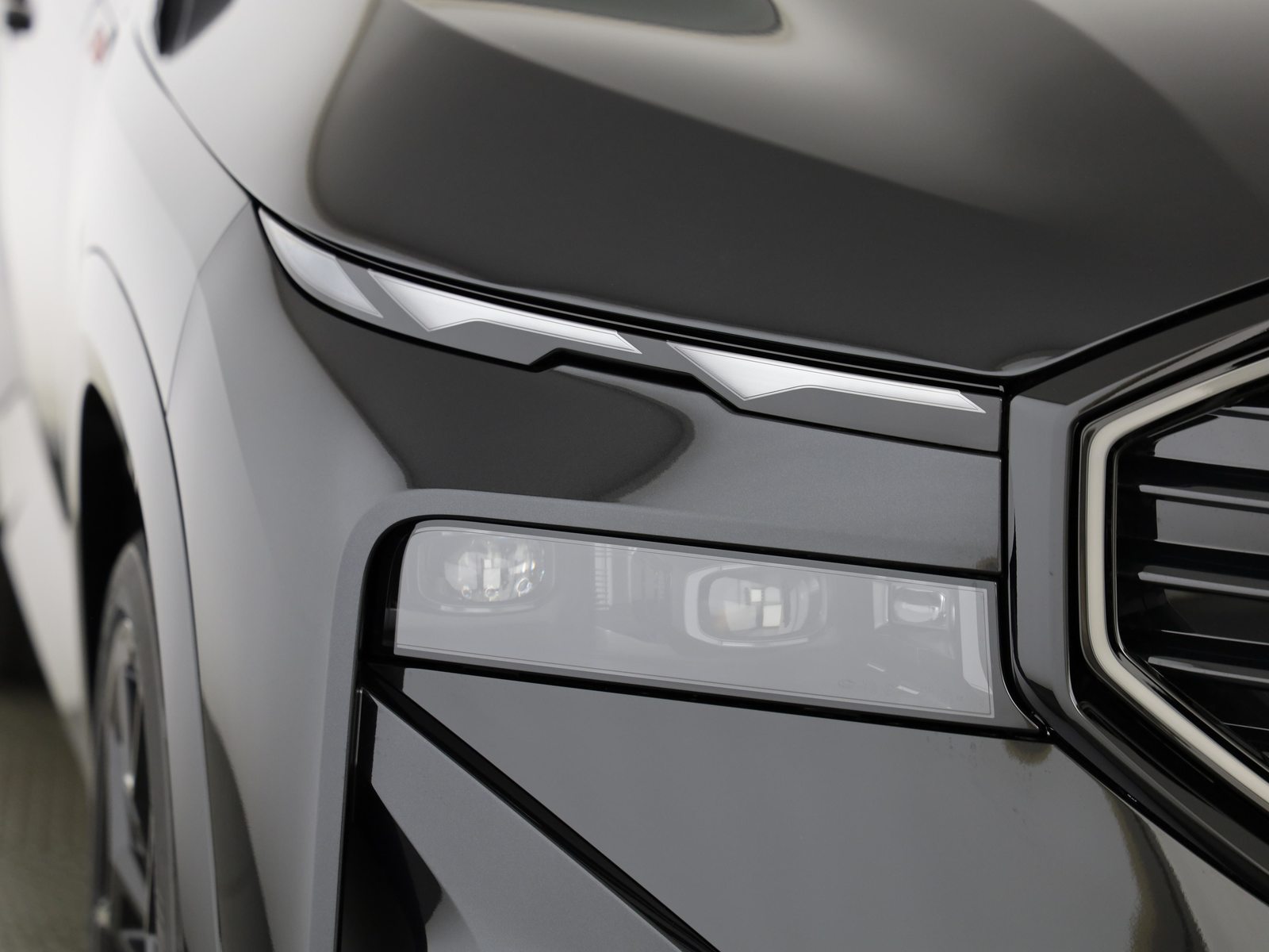 BMW XM Label Plug-in Hybrid, Plug-in-Hybrid Petrol/Electric, New car, Automatic - 6