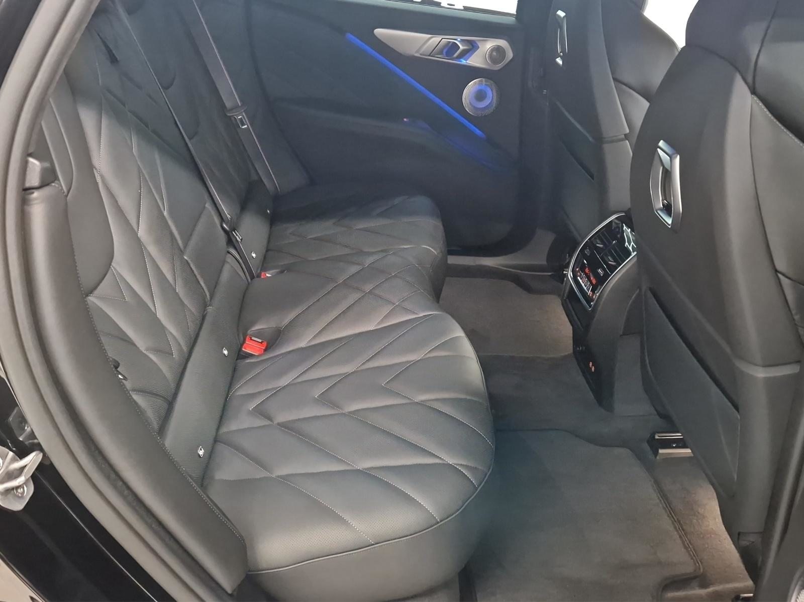 BMW XM 50e Plug-in Hybrid, Plug-in-Hybrid Benzina/Elettrica, Auto nuove, Automatico - 7