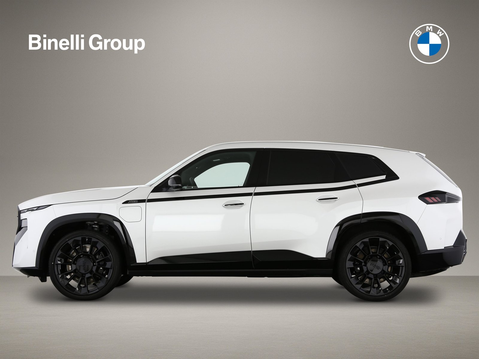 BMW XM 50e Plug-in Hybrid, Plug-in-Hybrid Petrol/Electric, New car, Automatic - 3