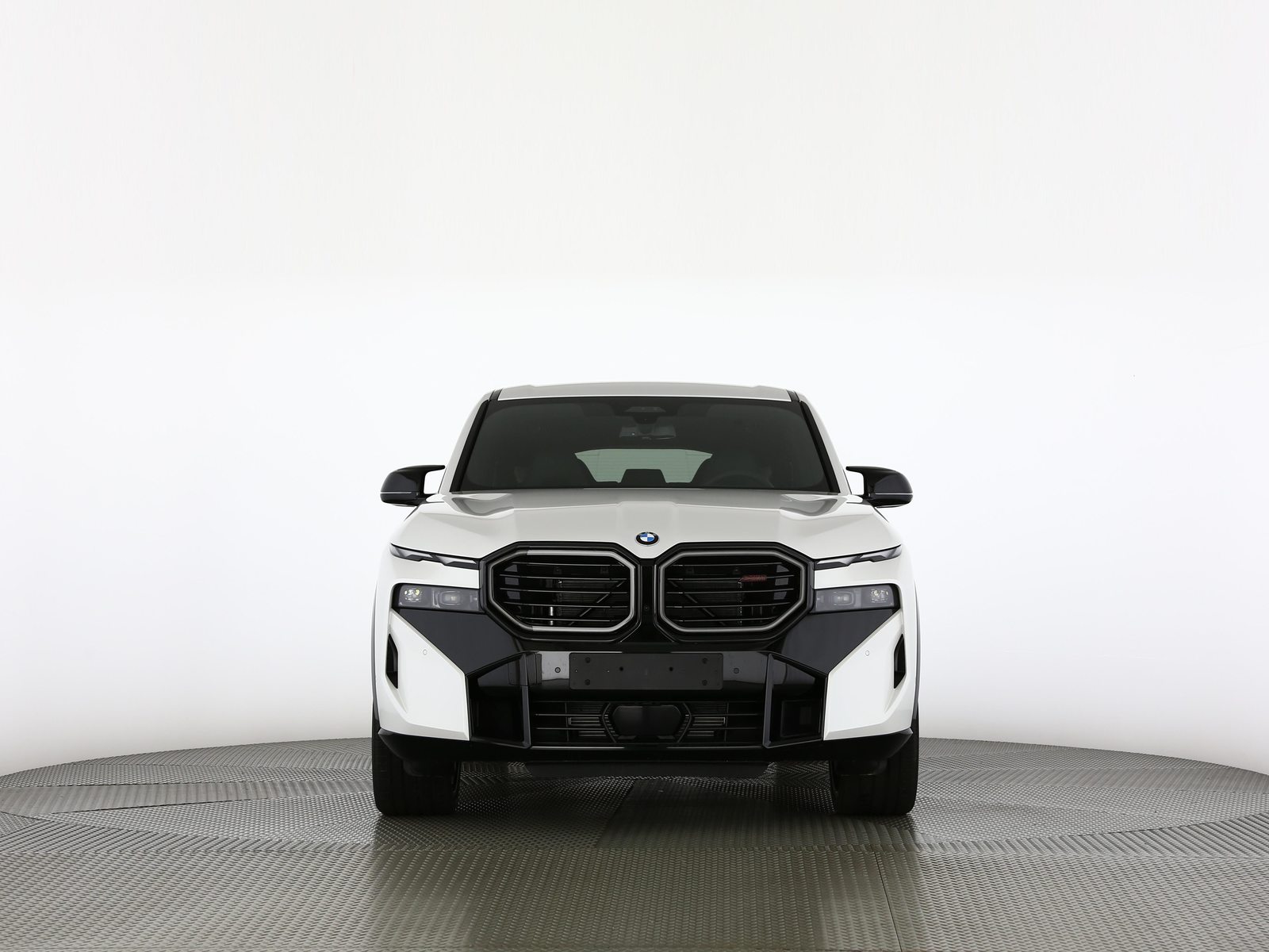BMW XM Label Plug-in Hybrid, Plug-in-Hybrid Petrol/Electric, New car, Automatic - 5