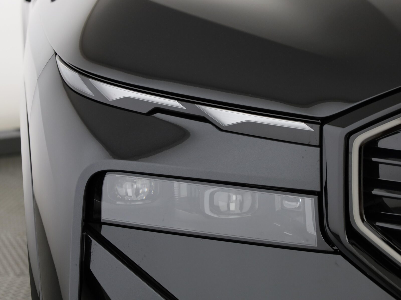 BMW XM 50e Plug-in Hybrid, Plug-in-Hybrid Petrol/Electric, New car, Automatic - 6