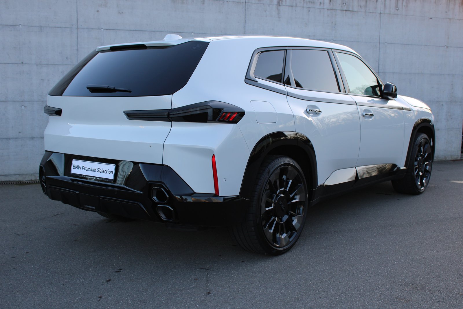 BMW XM PHEV Steptronic, Plug-in-Hybrid Benzin/Elektro, Occasion / Gebraucht, Automatik - 7