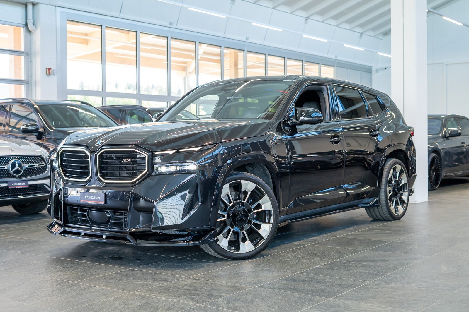 BMW XM PHEV / CH-Fahrzeug / Maxton Design / Head-Up