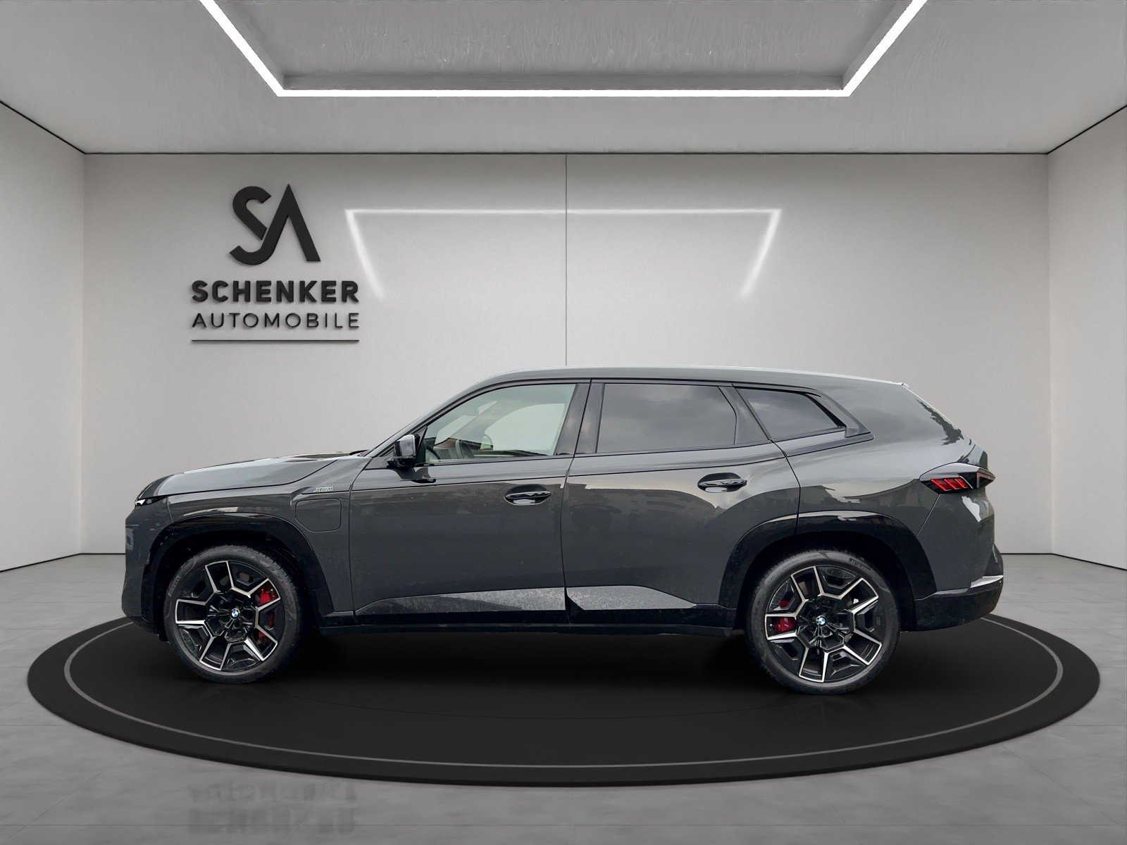 BMW XM 50e PHEV Steptronic, Plug-in-Hybrid Benzin/Elektro, Occasion / Gebraucht, Automatik - 2