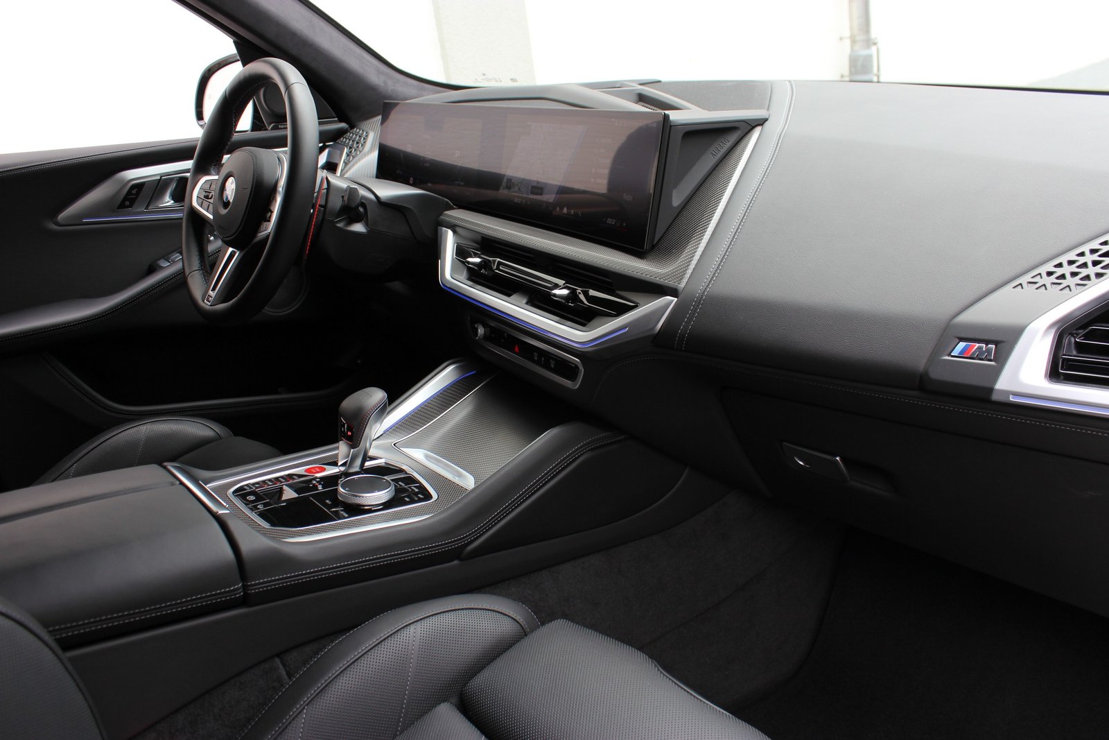 BMW XM 50e Individual DRAVITGRAU *0.9-LEASINGAKTION*, Plug-in-Hybrid Benzin/Elektro, Vorführwagen, Automatik - 2