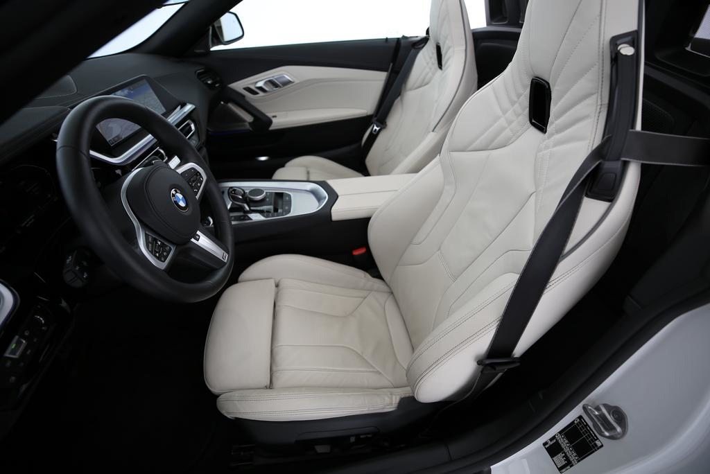 BMW Z4 M40i, Petrol, Second hand / Used, Automatic - 3