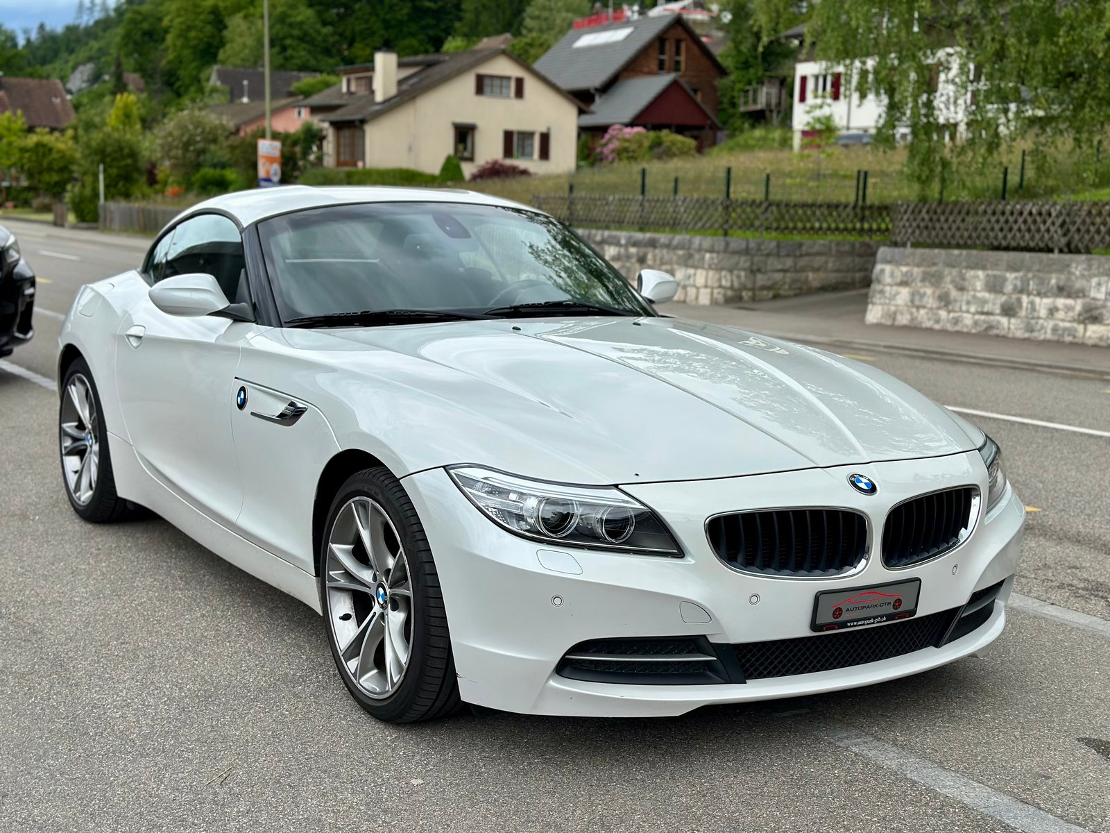 BMW Z4 sDrive28i Steptronic, Benzin, Occasion / Gebraucht, Automatik - 3