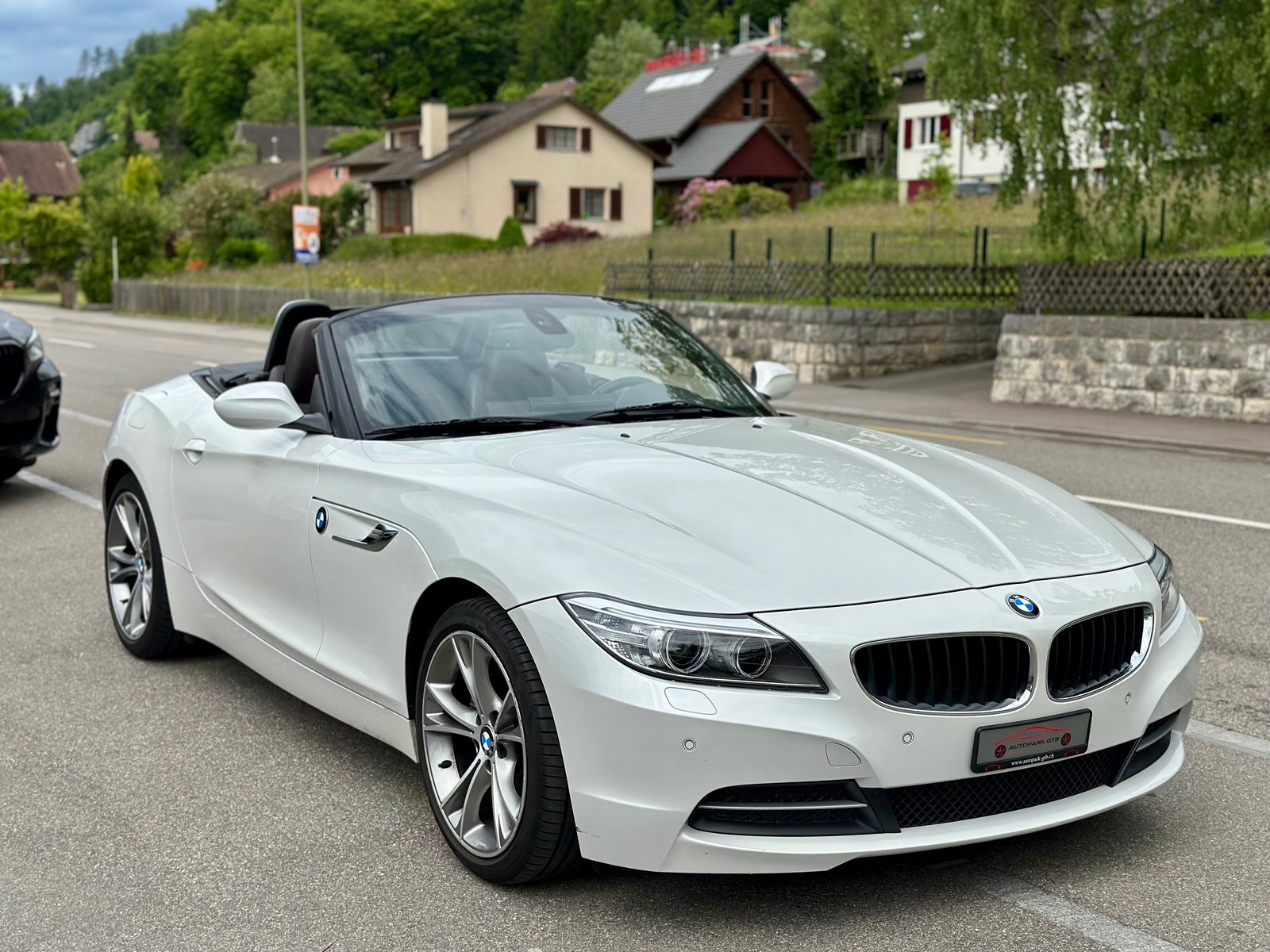 BMW Z4 sDrive28i Steptronic, Benzin, Occasion / Gebraucht, Automatik - 4