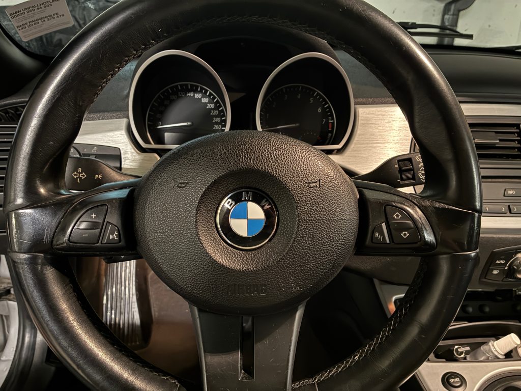 BMW Z4 3.0si, Petrol, Second hand / Used, Manual - 6