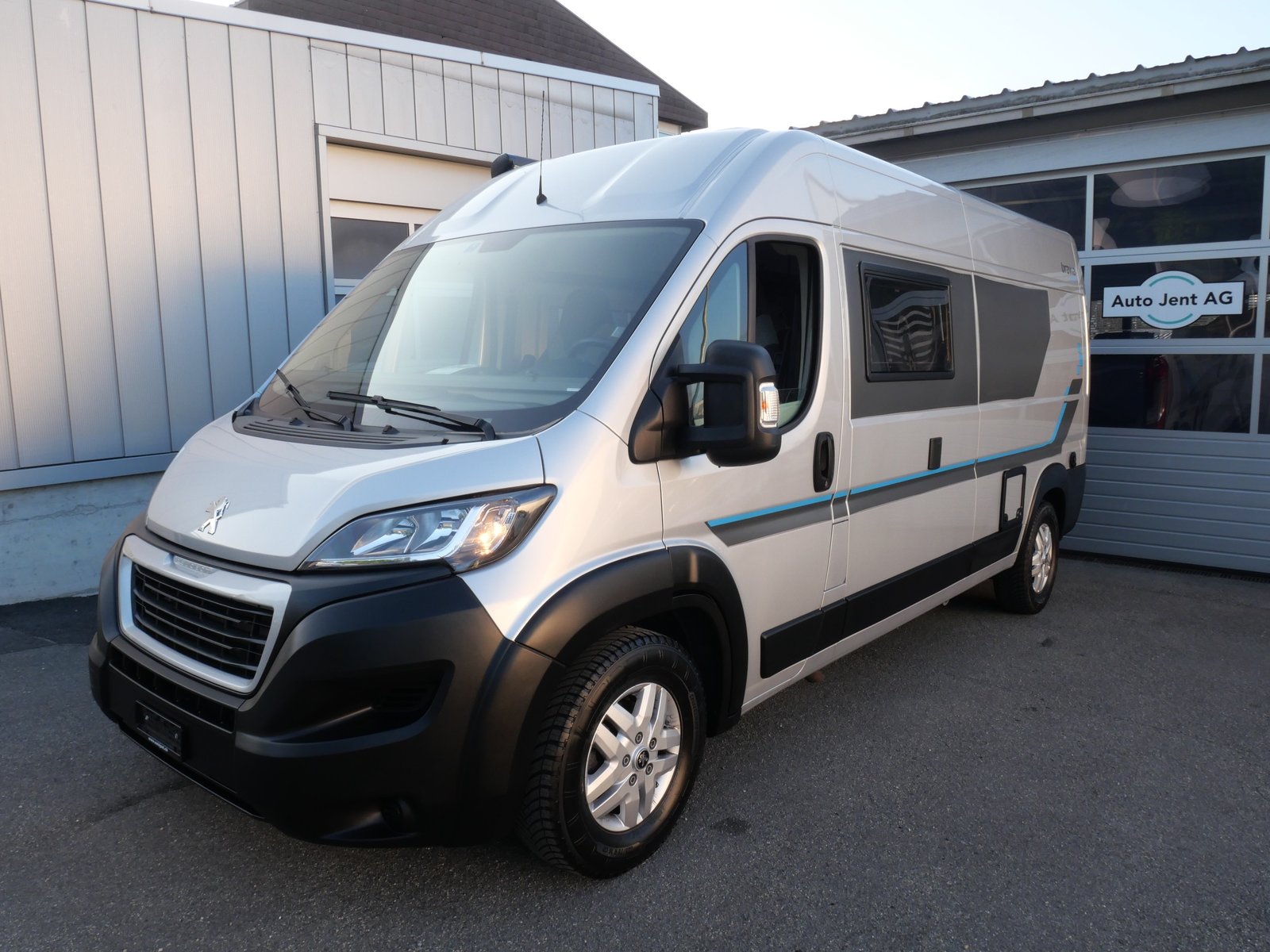 BRAVIA Swan 599, Peugeot Boxer *Lithium, Solar, Softclose*