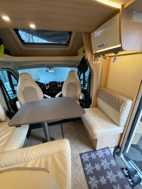 BÜRSTNER Lyseo TD 728 G, Diesel, Occasion / Utilisé, Automatique - 7