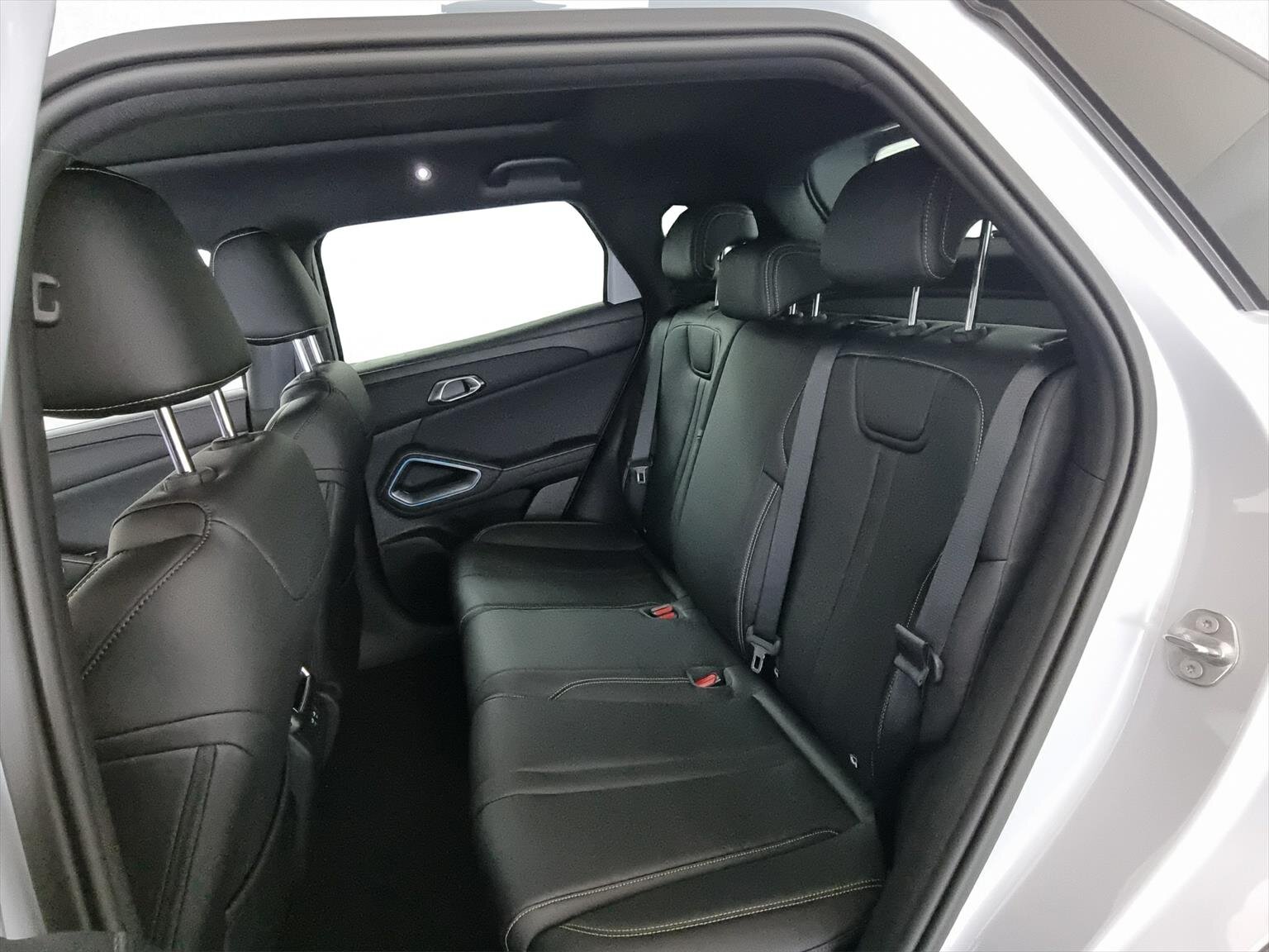 BYD Atto 2 DM-i Boost FWD, Plug-in-Hybrid Petrol/Electric, Pre-registered new car, Automatic - 7