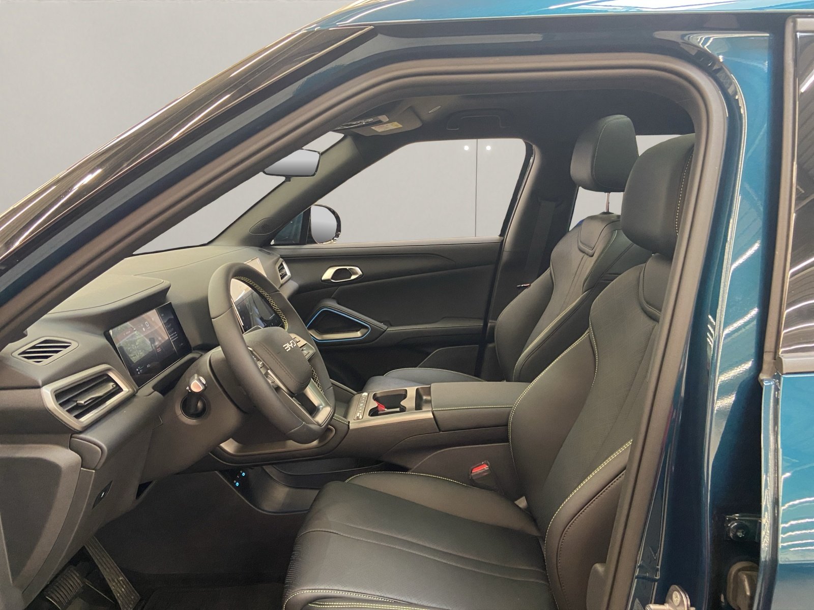 BYD Atto 2 DM-i Boost, Plug-in-Hybrid Benzin/Elektro, Neuwagen, Automatik - 5