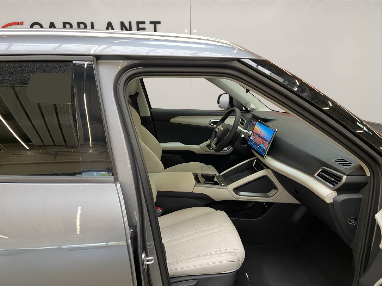 BYD Atto 2 DM-i Boost, Plug-in-Hybrid Petrol/Electric, Ex-demonstrator, Automatic - 6