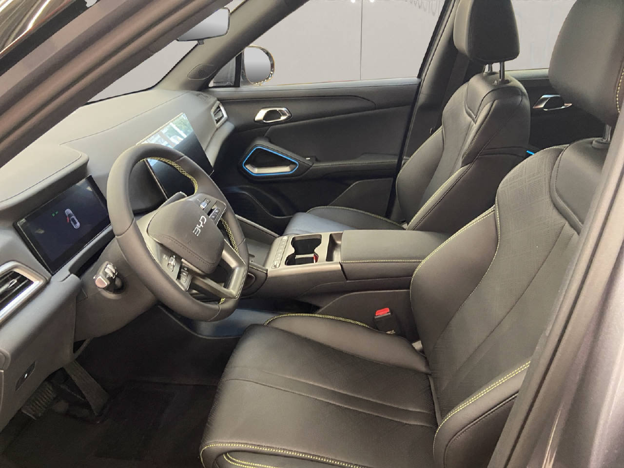 BYD Atto 2 DM-i Boost, Plug-in-Hybrid Benzin/Elektro, Vorführwagen, Automatik - 5