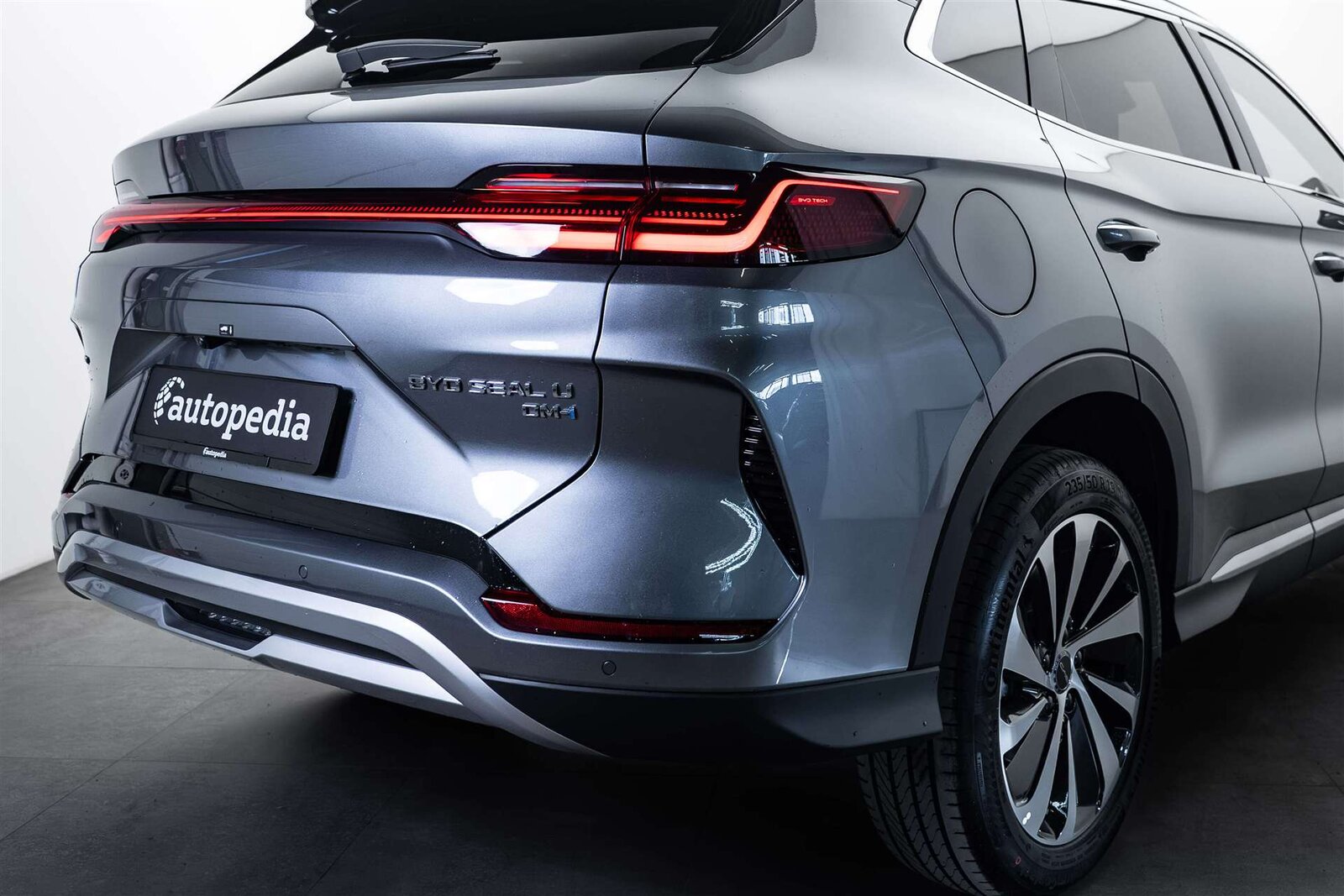BYD BYD Seal U DM-i PHEV Design AWD 324PS Automat, Plug-in-Hybrid Petrol/Electric, New car, Automatic - 4
