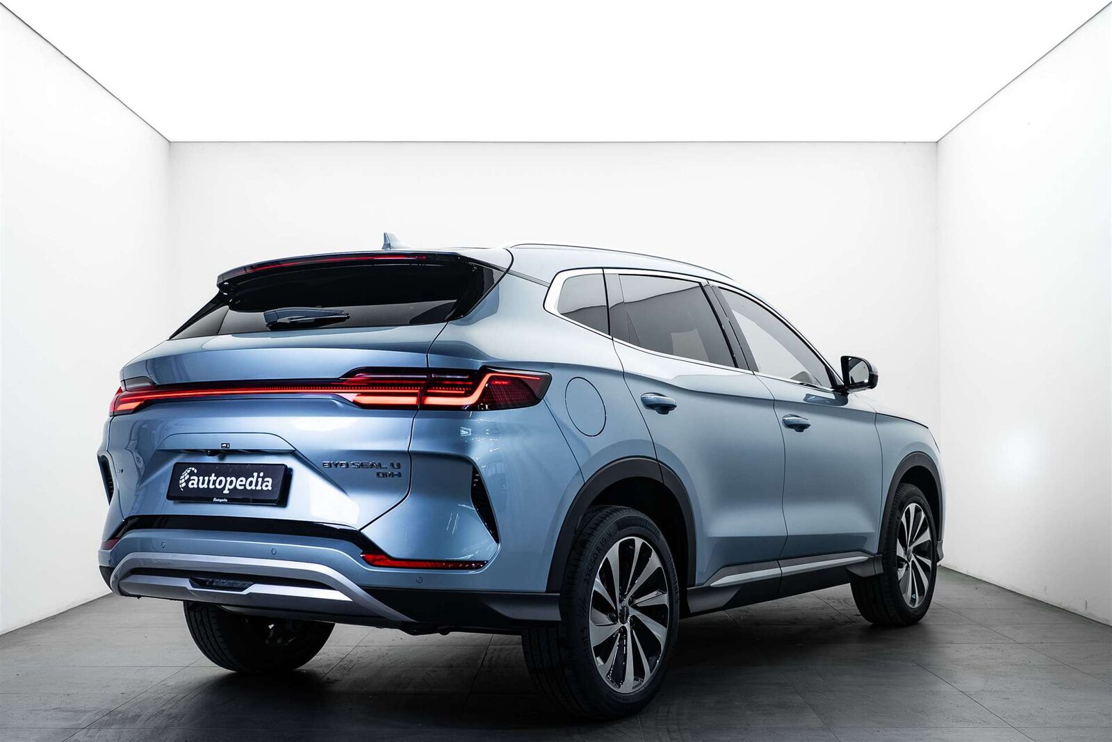 BYD BYD Seal U DM-i PHEV Design AWD 324PS Automat, Plug-in-Hybrid Petrol/Electric, New car, Automatic - 3