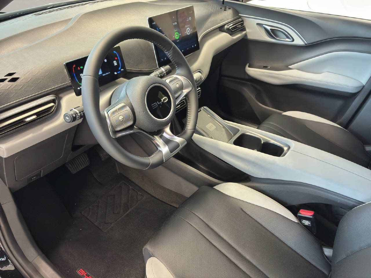 BYD Dolphin Surf Comfort, Electric, New car, Automatic - 4