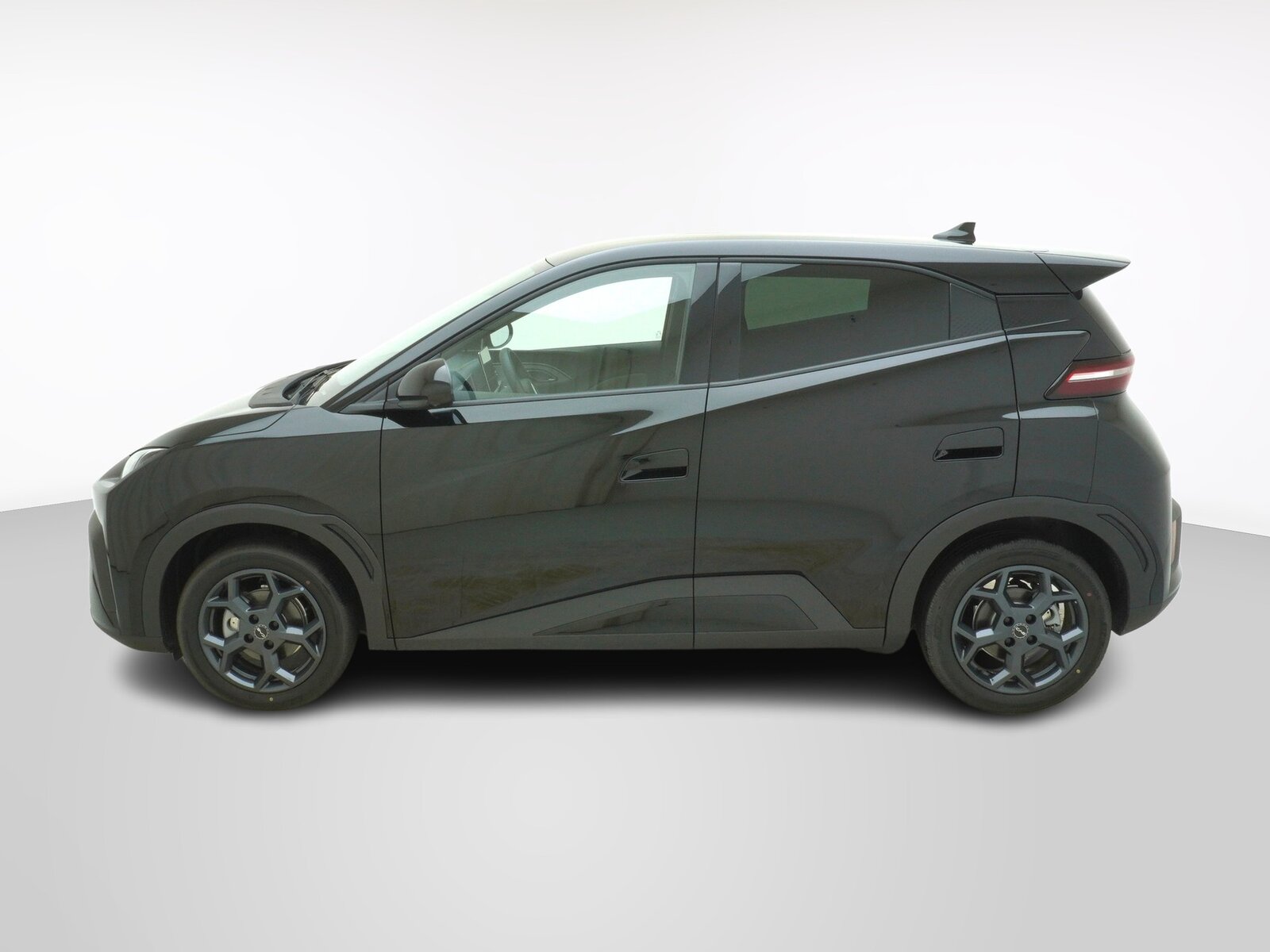 BYD Dolphin Surf Comfort, Electric, New car, Automatic - 2