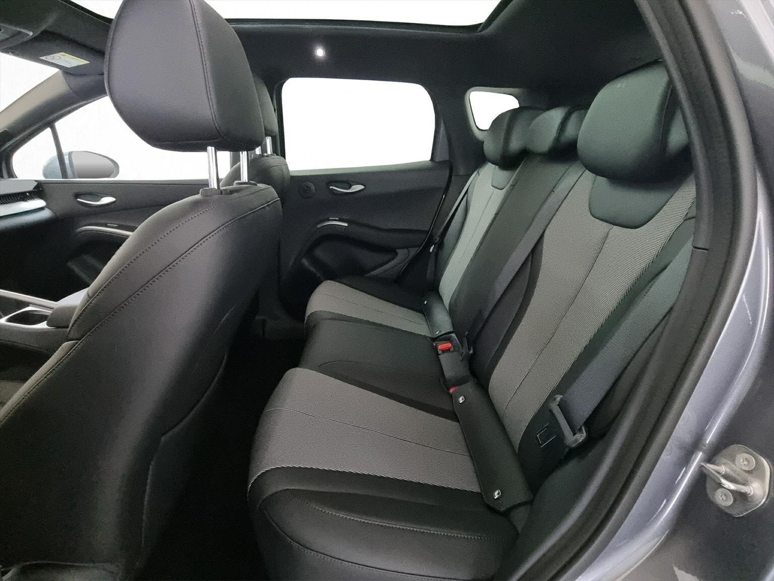 BYD Dolphin G DM-i Comfort, Plug-in-Hybrid Petrol/Electric, New car, Automatic - 7