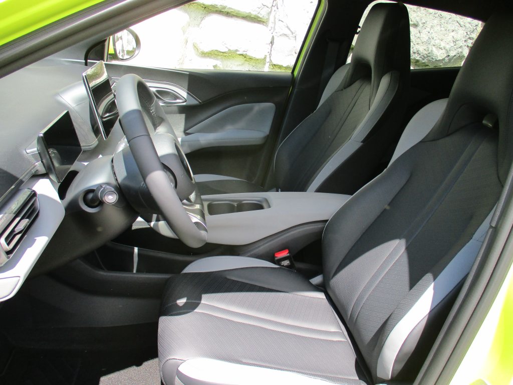 BYD DOLPHIN Comfort, Electric, New car, Automatic - 5
