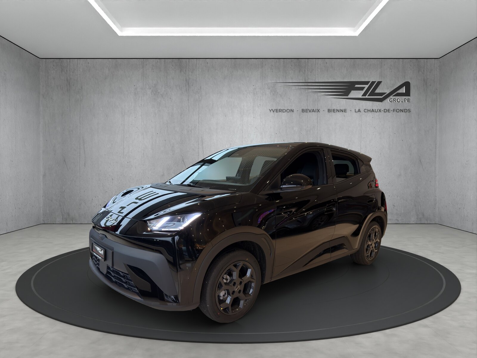 BYD Dolphin Surf Comfort, Electric, Ex-demonstrator, Automatic - 2