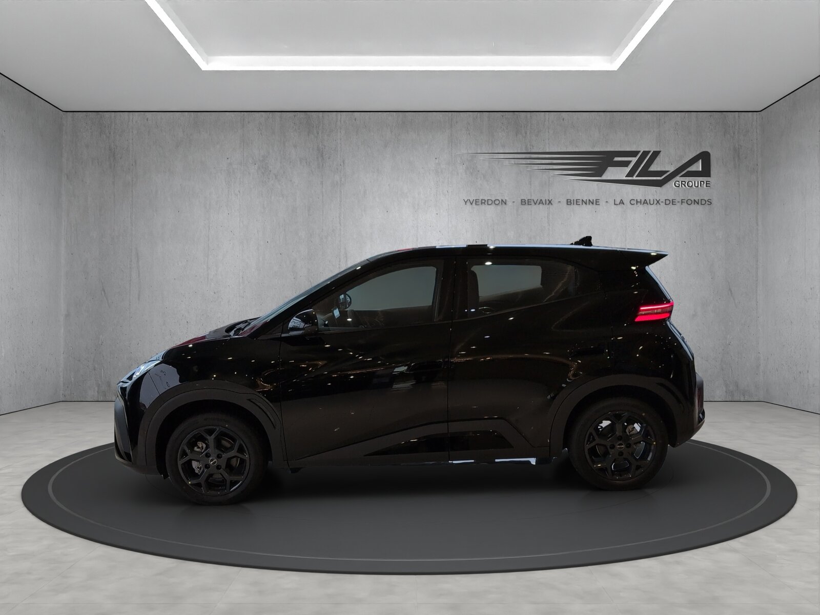 BYD Dolphin Surf Comfort, Electric, Ex-demonstrator, Automatic - 4