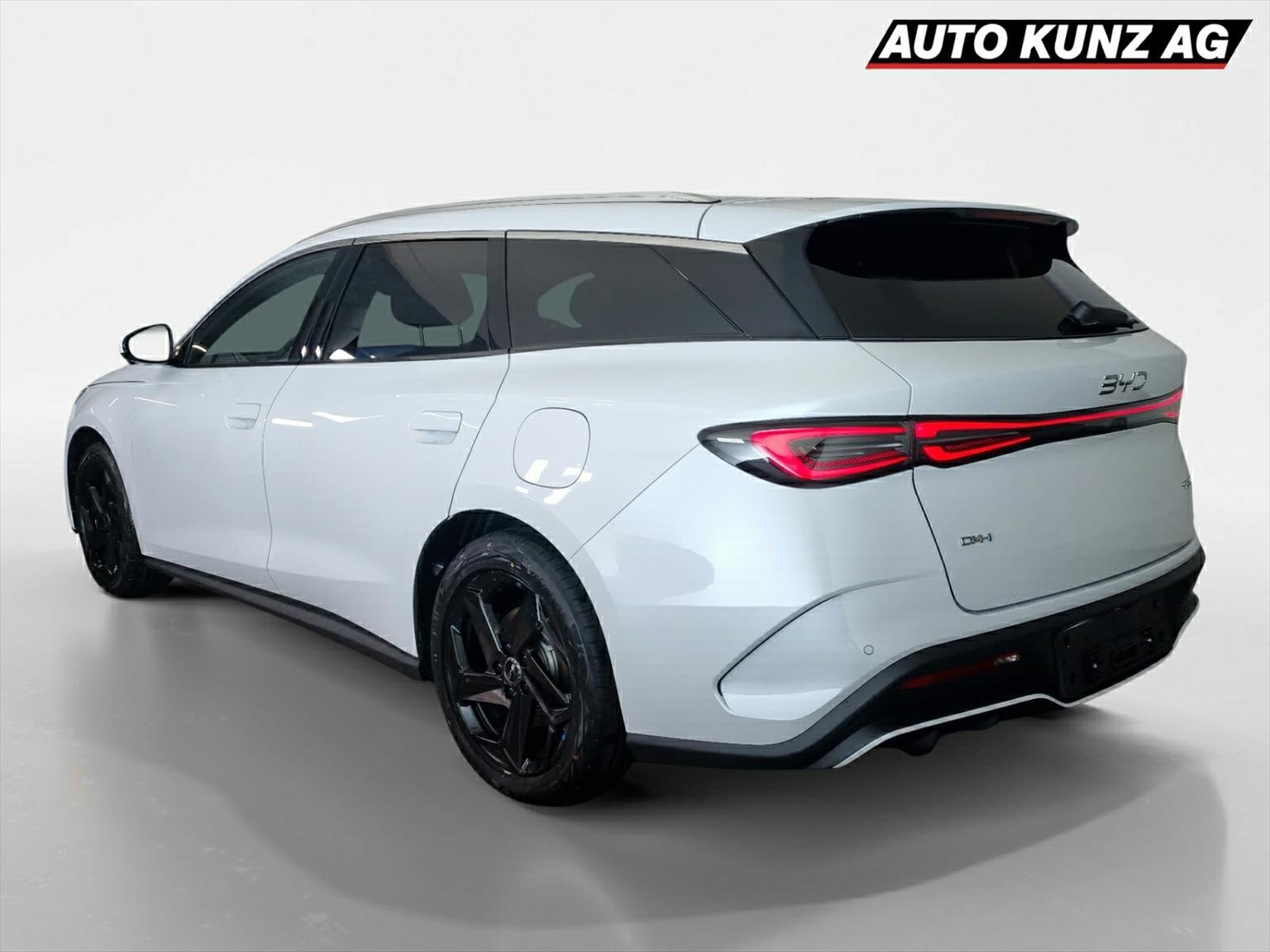 BYD Seal 6 DM-i Touring Comfort, Plug-in-Hybrid Benzina/Elettrica, Auto a km zero, Automatico - 2