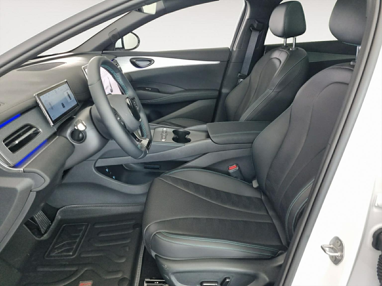 BYD Seal 6 DM-i Touring Comfort, Plug-in-Hybrid Benzina/Elettrica, Auto a km zero, Automatico - 5