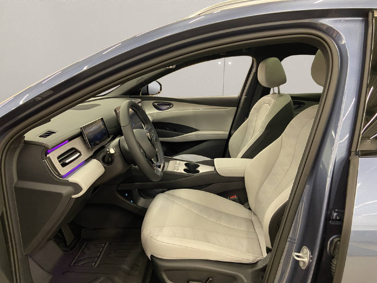 BYD Seal 6 DM-i Comfort, Plug-in-Hybrid Benzin/Elektro, Neuwagen, Automatik - 5