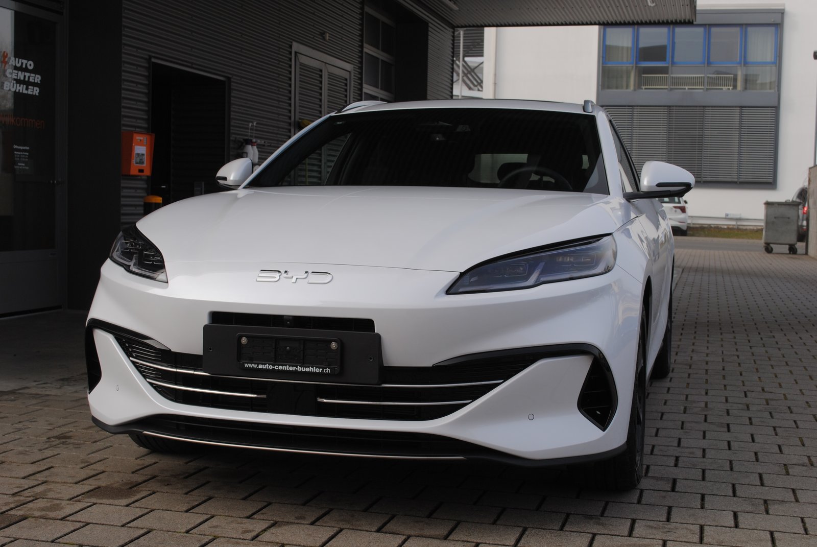 BYD Seal 6 DM-i Touring Comfort Lite, Plug-in-Hybrid Benzin/Elektro, Neuwagen, Automat - 2