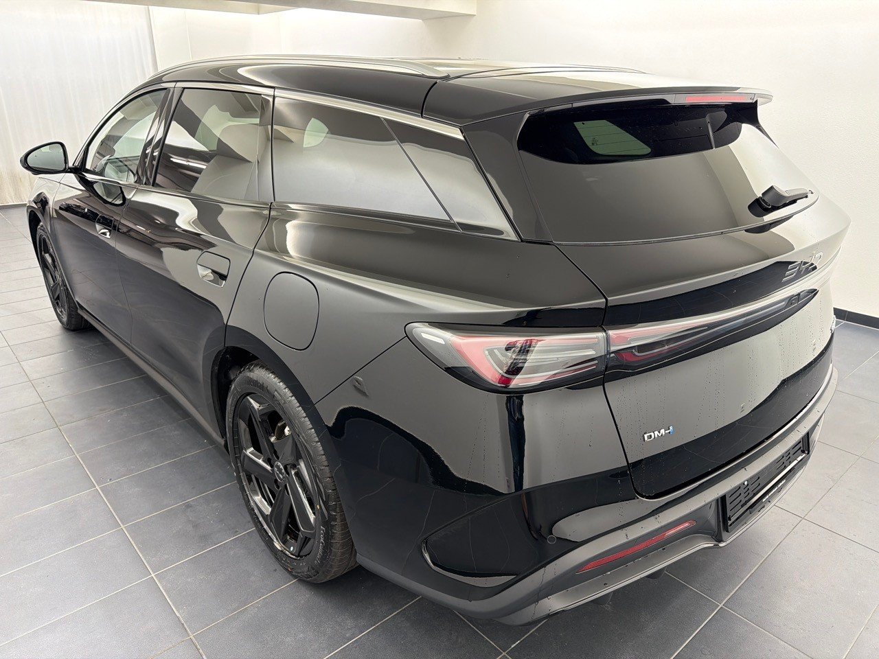 BYD Seal 6 DM-i Tour. Comfort, Plug-in-Hybrid Benzina/Elettrica, Auto nuove, Automatico - 2