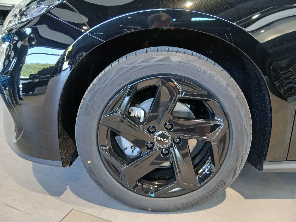 BYD Seal 6 DM-i Touring Comfort, Plug-in-Hybrid Benzina/Elettrica, Auto nuove, Automatico - 7