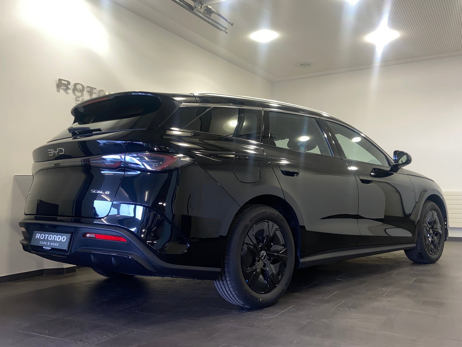 BYD Seal 6 DM-i Touring Comfort, Plug-in-Hybrid Benzina/Elettrica, Auto nuove, Automatico - 2