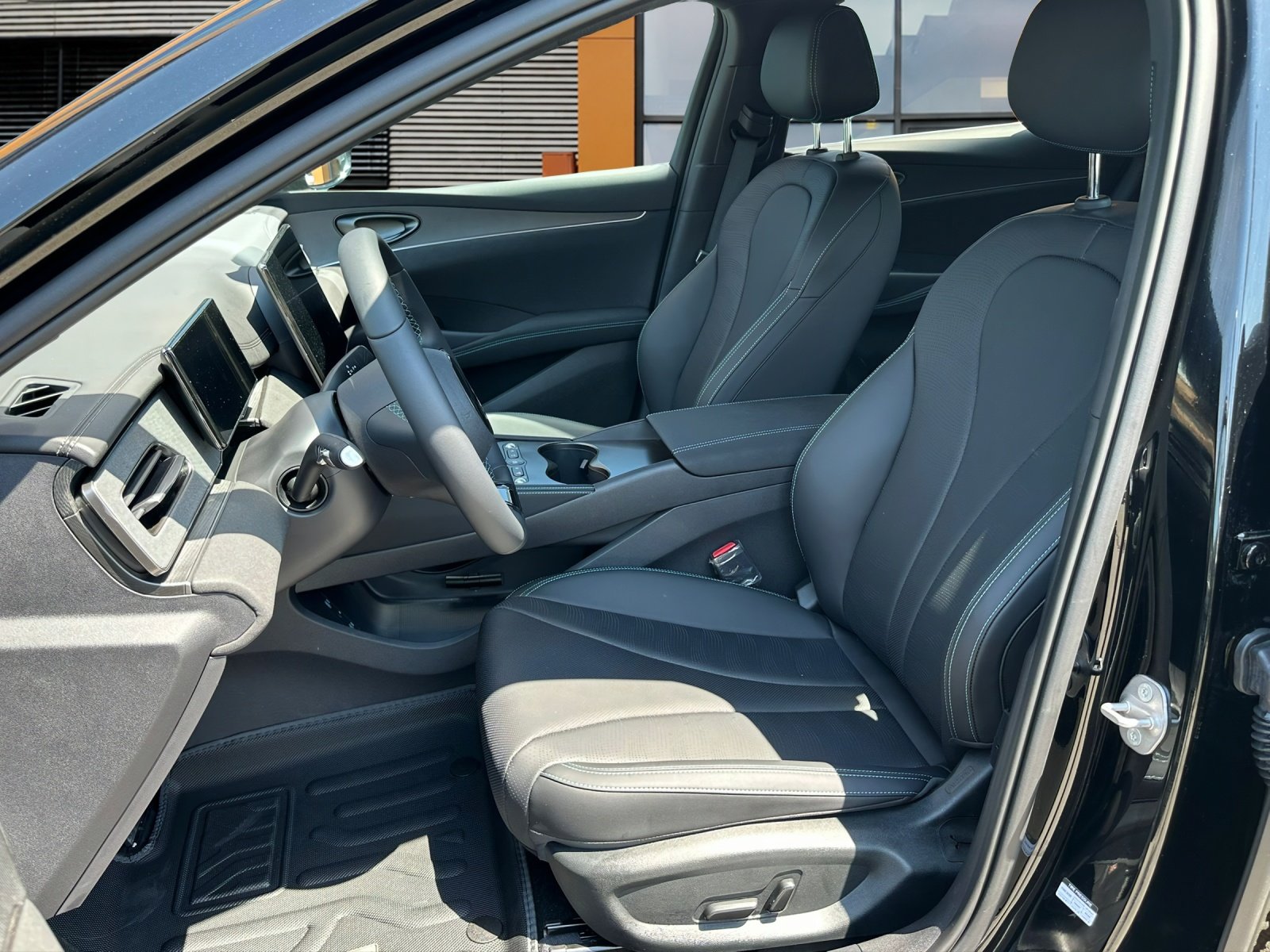 BYD Seal 6 DM-i Touring Boost, Plug-in-Hybrid Benzin/Elektro, Neuwagen, Automatik - 6