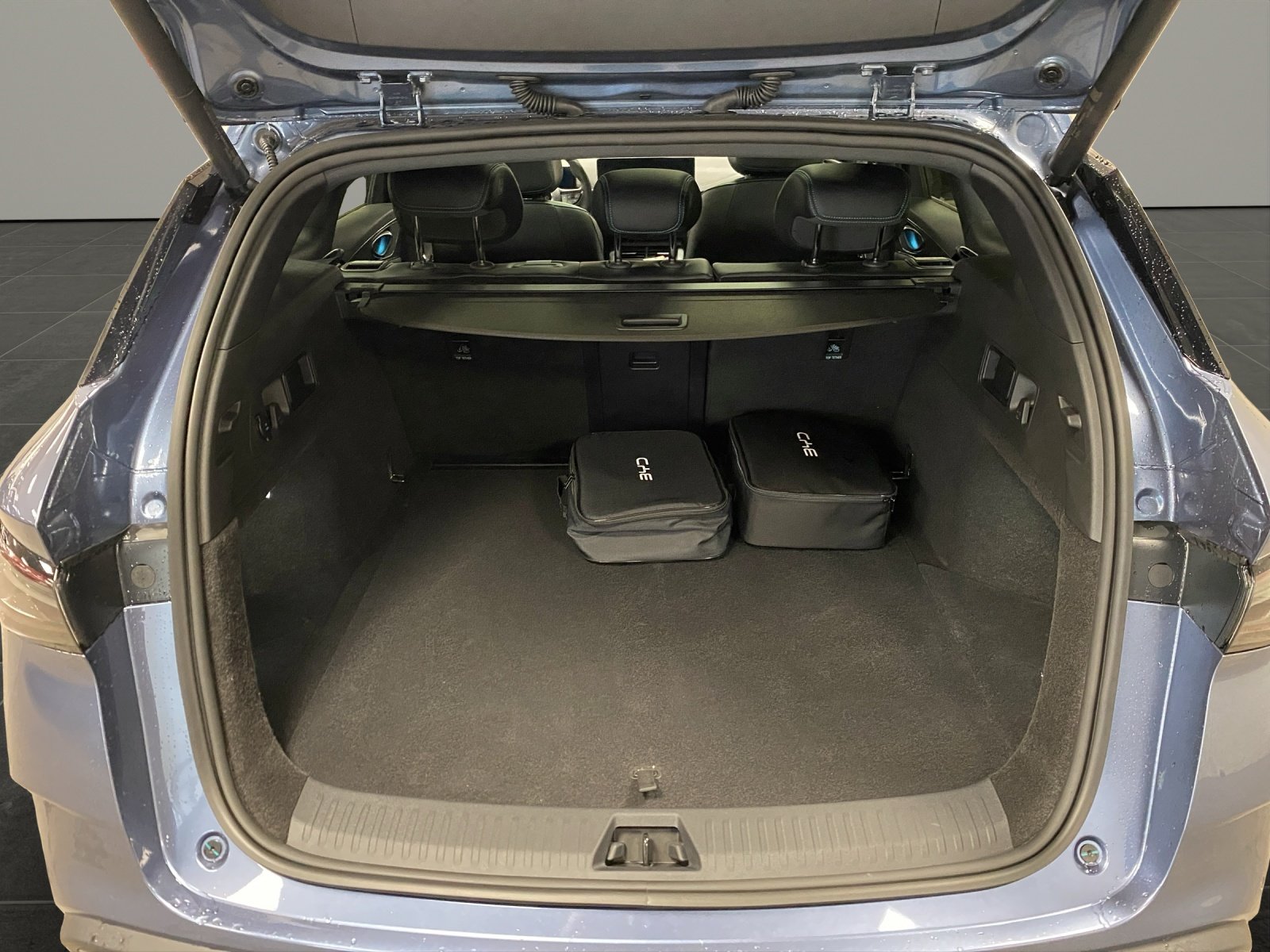 BYD Seal 6 DM-i Touring Comfort, Hybride Rechargeable Essence/Électricité, Voiture nouvelle, Automatique - 6