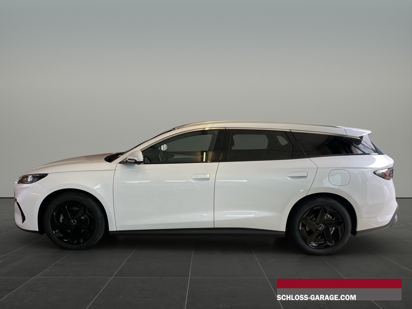 BYD Seal 6 DM-i Touring Comfort, Plug-in-Hybrid Petrol/Electric, New car, Automatic - 3