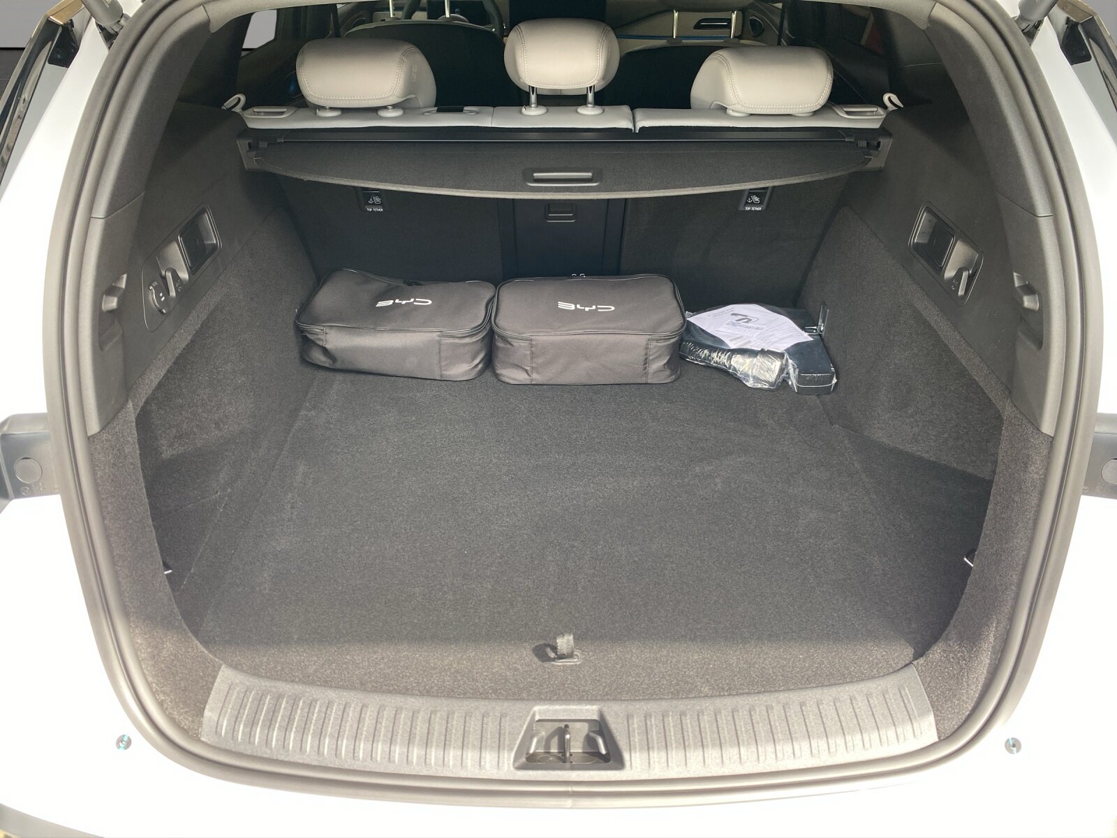 BYD Seal 6 DM-i Touring Comfort, Plug-in-Hybrid Petrol/Electric, New car, Automatic - 6