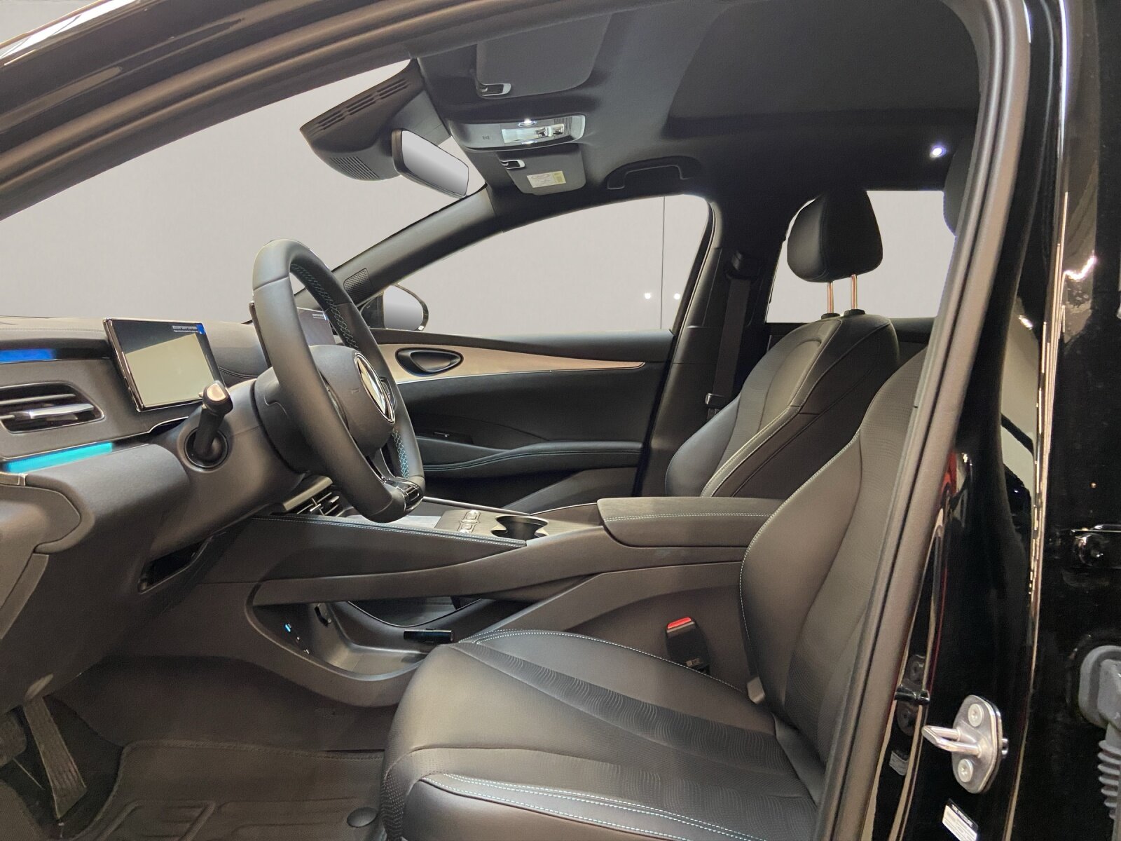 BYD Seal 6 DM-i Touring Comfort, Plug-in-Hybrid Benzin/Elektro, Neuwagen, Automatik - 5