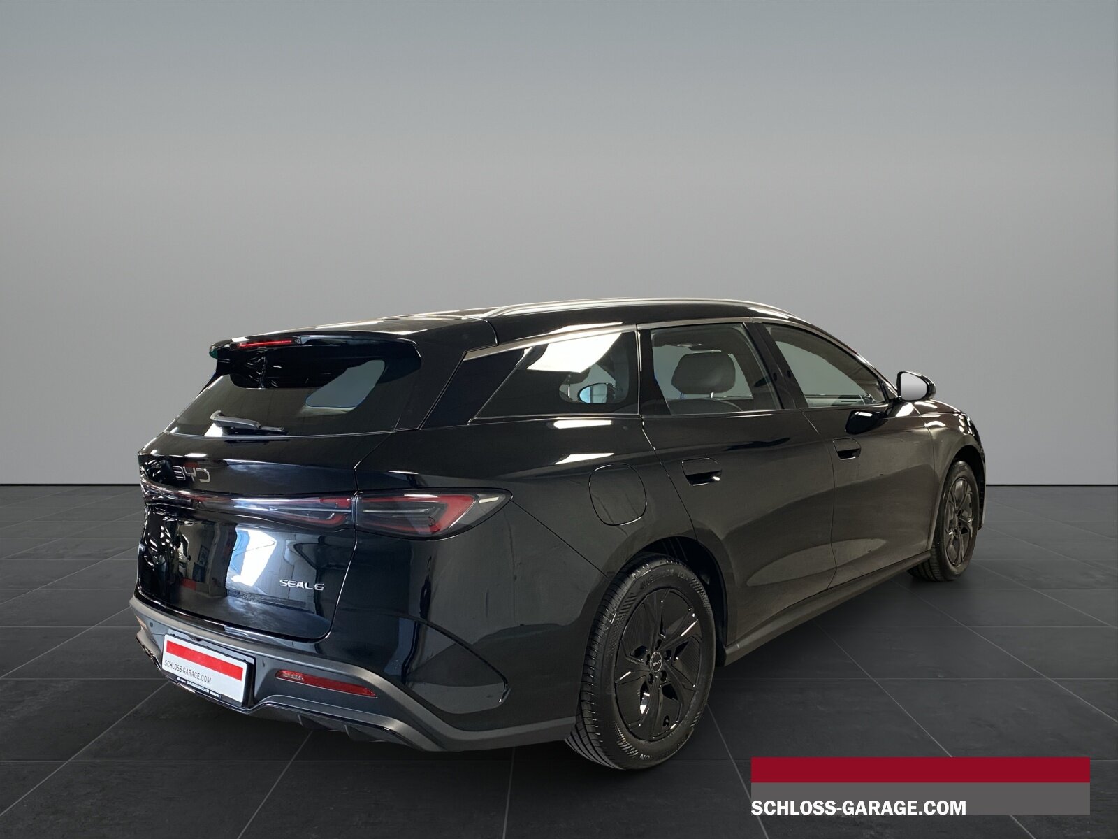 BYD Seal 6 DM-i Touring Comfort, Plug-in-Hybrid Petrol/Electric, Second hand / Used, Automatic - 7