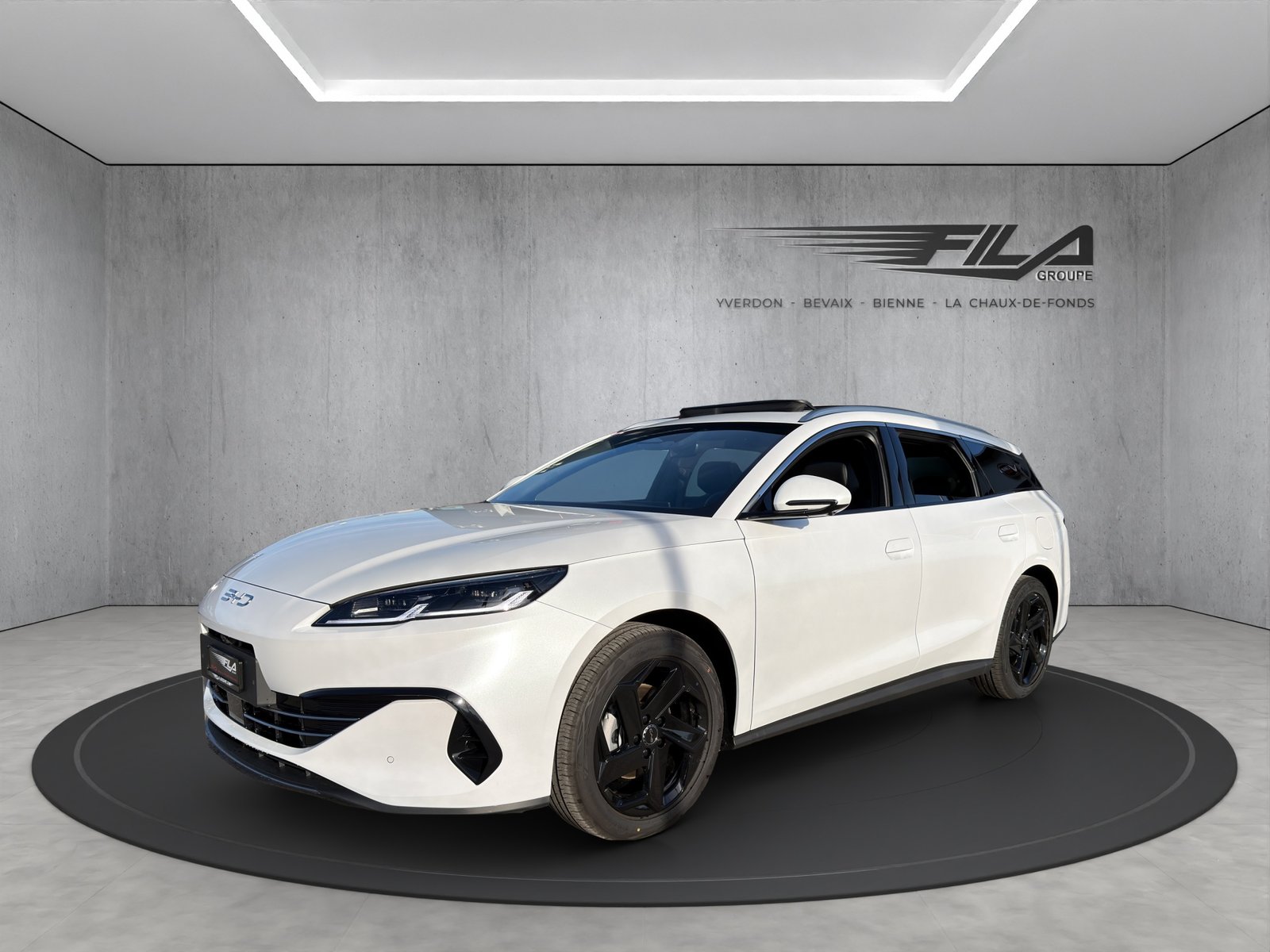 BYD Seal 6 DM-i Comfort Lite, Plug-in-Hybrid Petrol/Electric, Ex-demonstrator, Automatic - 2