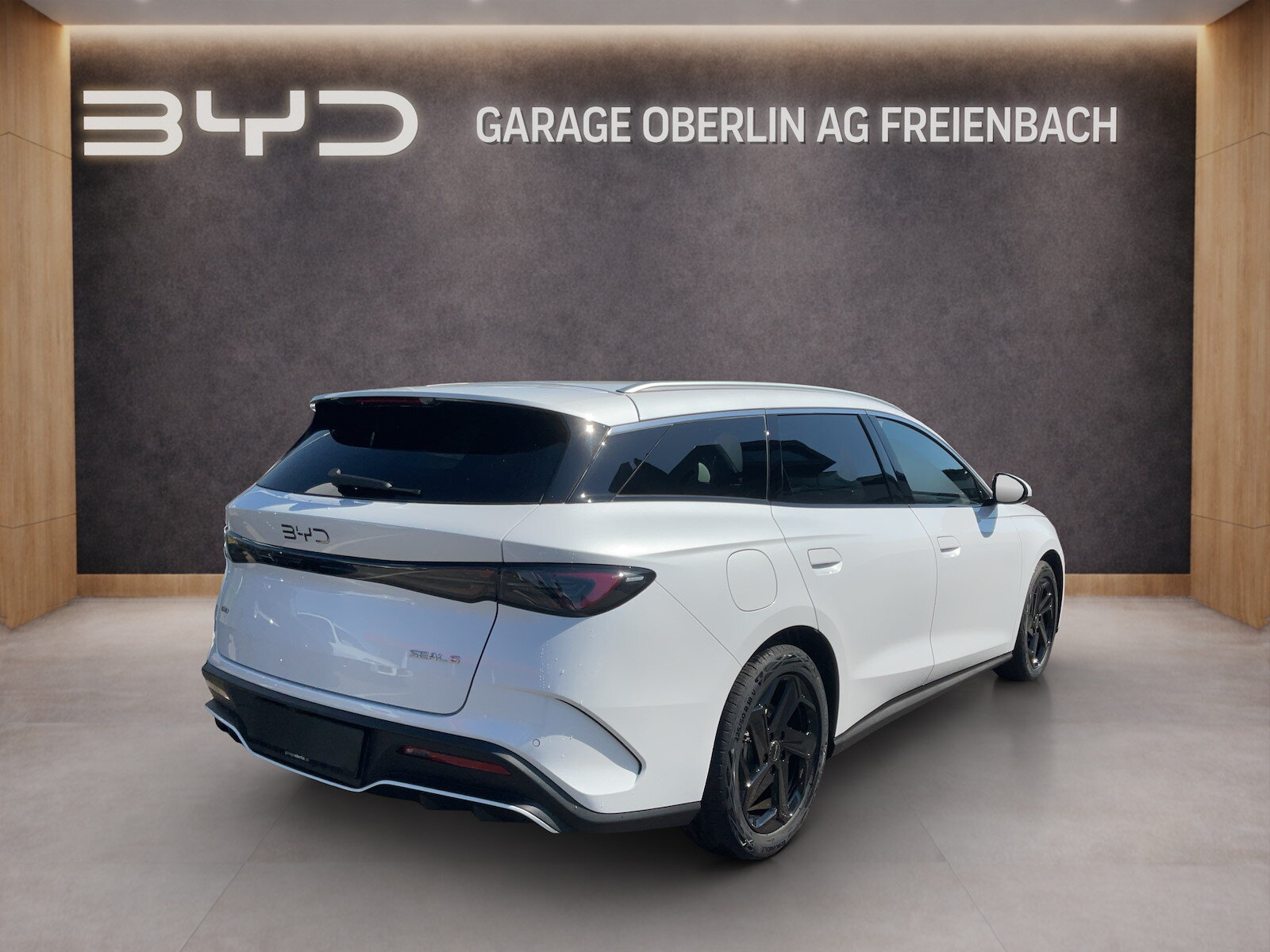 BYD Seal 6 DM-i Touring Comfort Lite, Plug-in-Hybrid Petrol/Electric, Ex-demonstrator, Automatic - 5