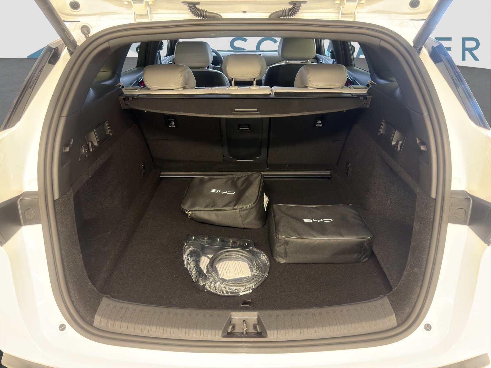 BYD Seal 6 DM-i Touring Comfort, Plug-in-Hybrid Benzina/Elettrica, Auto dimostrativa, Automatico - 7
