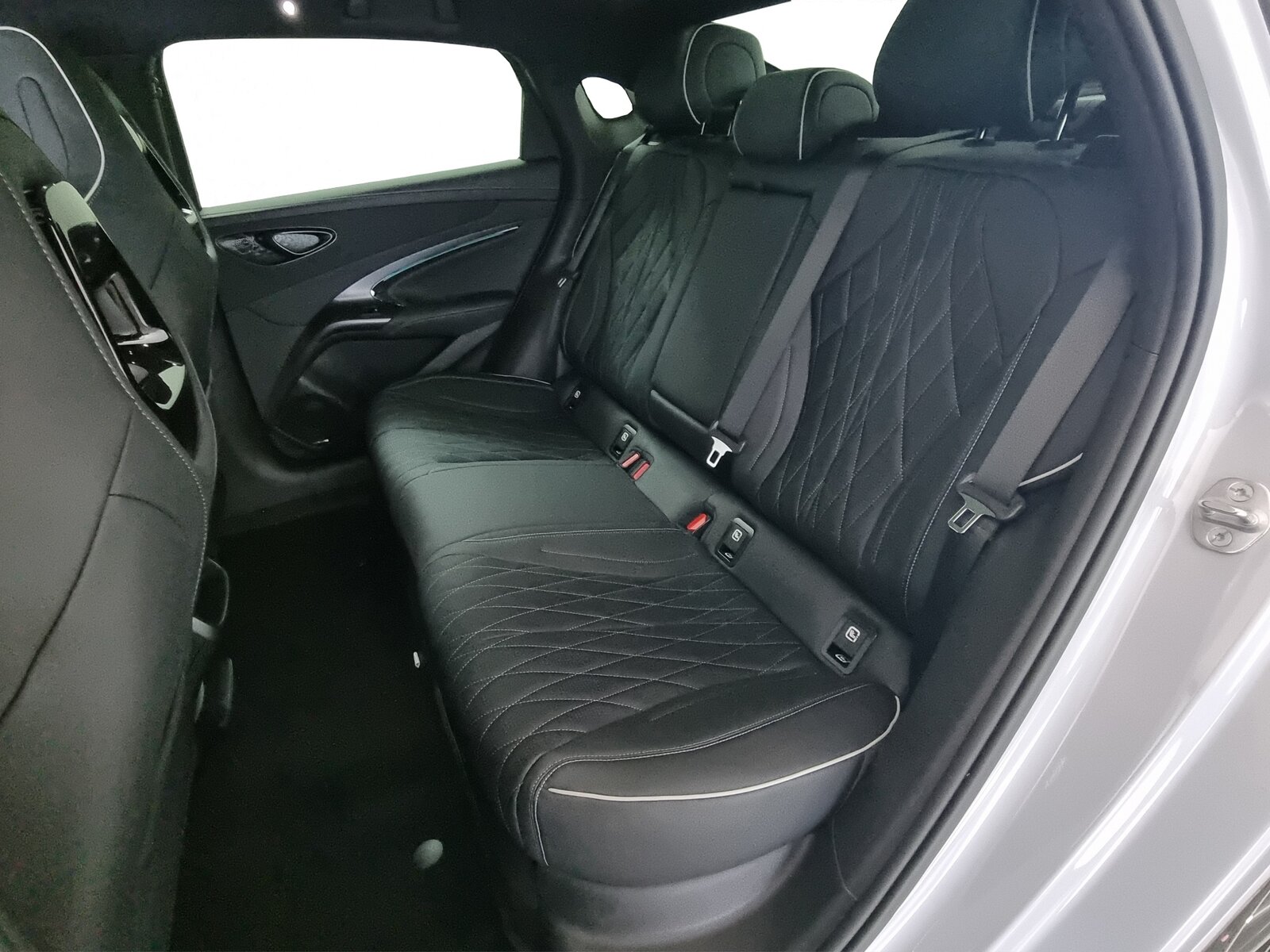 BYD Seal 82,2 kWh Excellence AWD, Electric, Pre-registered new car, Automatic - 7