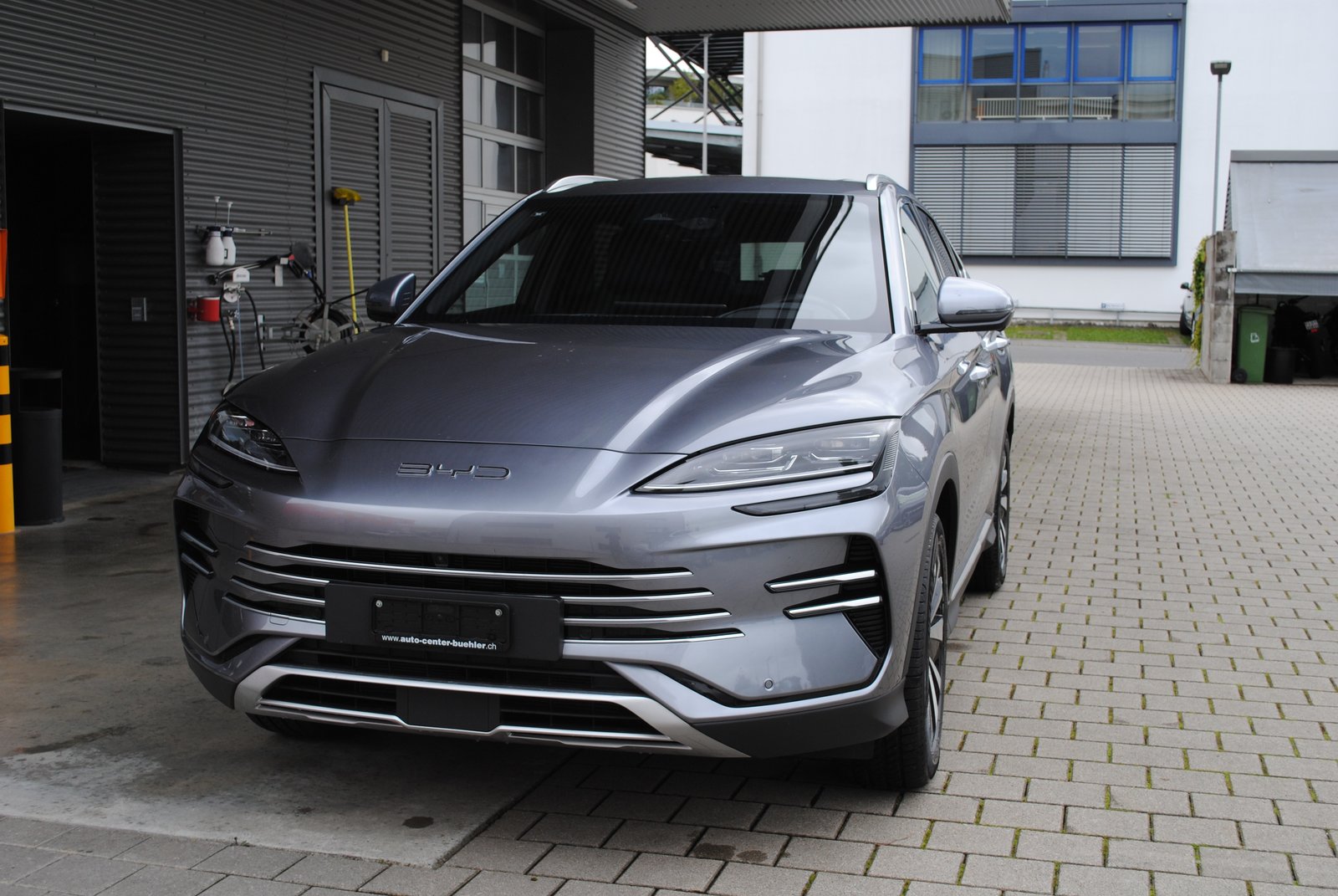 BYD Seal U DM-i Design AWD, Plug-in-Hybrid Benzin/Elektro, Neuwagen, Automat - 2