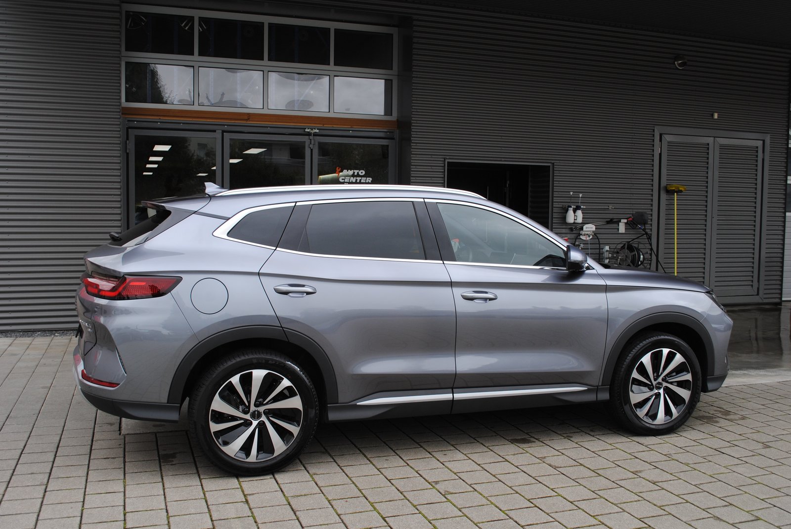 BYD Seal U DM-i Design AWD, Plug-in-Hybrid Benzin/Elektro, Neuwagen, Automat - 6