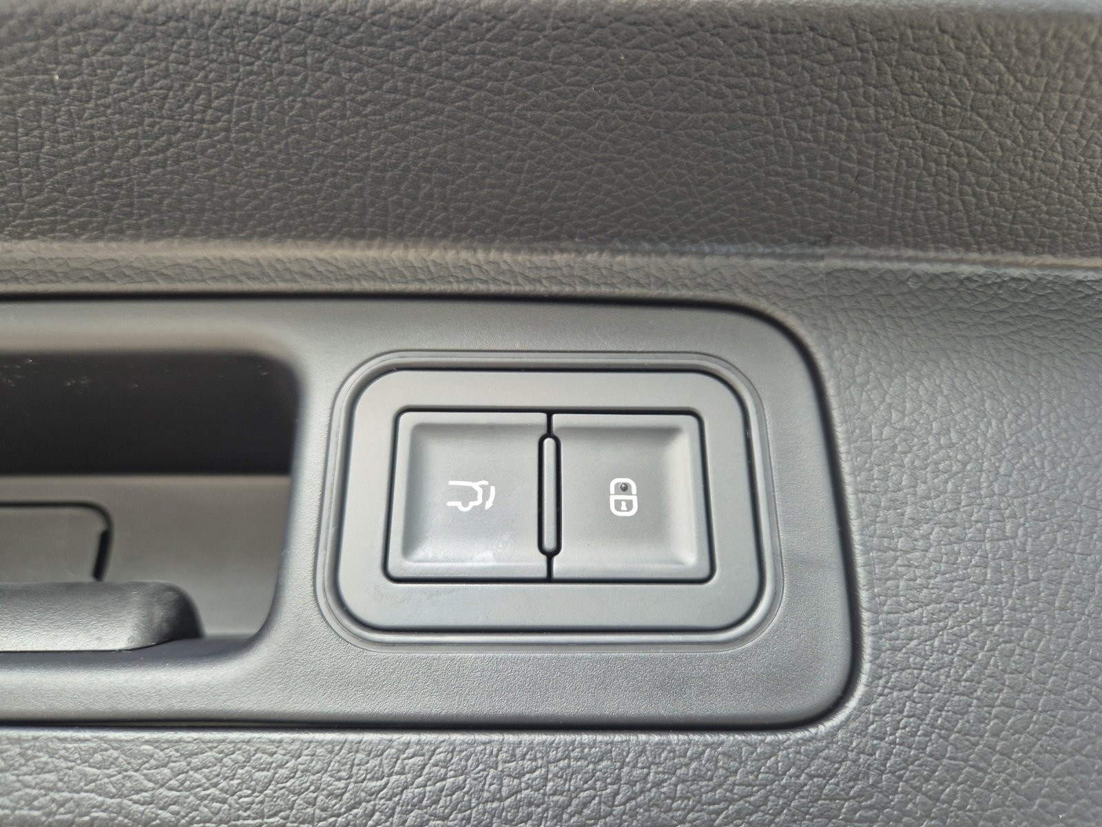 BYD Seal U DM-i Design AWD, Plug-in-Hybrid Benzin/Elektro, Neuwagen, Automat - 5