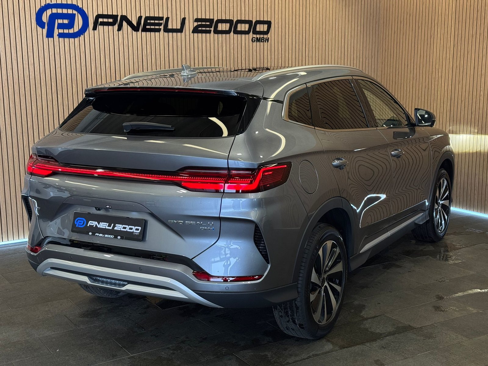 BYD Seal U DM-i Design AWD, Plug-in-Hybrid Petrol/Electric, New car, Automatic - 3