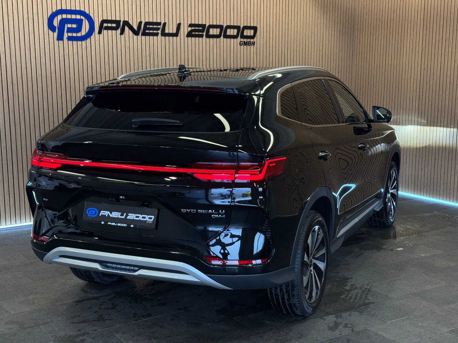 BYD Seal U DM-i Design AWD, Plug-in-Hybrid Benzina/Elettrica, Auto nuove, Automatico - 3